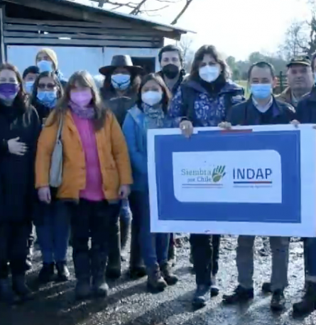 DIRECTORA REGIONAL DE INDAP VISITÓ FRUTILLAR, PARA HACER ENTREGA DEL INCENTIVO DE EMERGENCIA AGRÍCOLA.